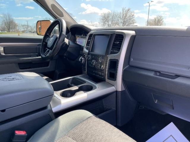 2016 Bright Silver Metallic Clear Coat RAM 1500 SLT Crew Cab SWB 4WD (3C6RR7LT6GG) with an 5.7L V8 OHV 16V engine, 8-Speed Automatic transmission, located at 401 Woodman Dr, Riverside, OH, 45431, (937) 908-9800, 39.760899, -84.123421 - Photo #16