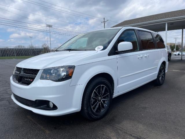 2015 Bright White Clearcoat Dodge Grand Caravan SXT (2C4RDGCG5FR) with an 3.6L V6 DOHC 24V engine, 6-Speed Automatic transmission, located at 401 Woodman Dr, Riverside, OH, 45431, (937) 908-9800, 39.760899, -84.123421 - Photo #2