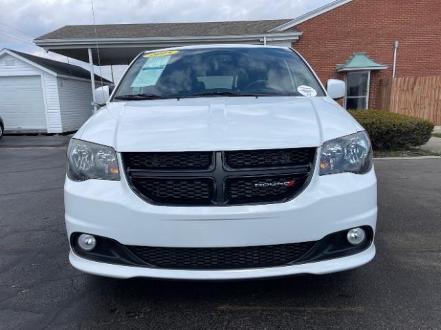 2015 Bright White Clearcoat Dodge Grand Caravan SXT (2C4RDGCG5FR) with an 3.6L V6 DOHC 24V engine, 6-Speed Automatic transmission, located at 401 Woodman Dr, Riverside, OH, 45431, (937) 908-9800, 39.760899, -84.123421 - Photo #4