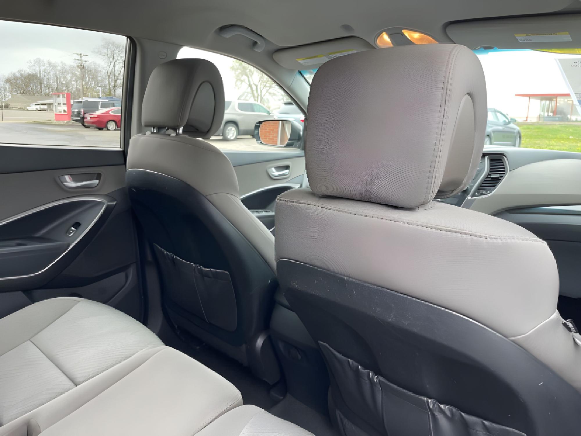 2014 Mineral Gray Hyundai Santa Fe Sport 2.4 FWD (5XYZU3LB3EG) with an 2.4L L4 DOHC 16V engine, 6-Speed Automatic transmission, located at 1184 Kauffman Ave, Fairborn, OH, 45324, (937) 908-9800, 39.807072, -84.030914 - Photo #21