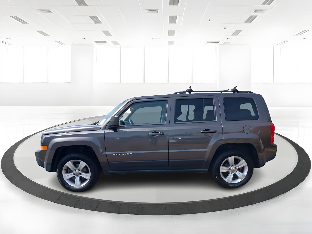 2015 Granite Crystal Met CC Jeep Patriot Latitude 4WD (1C4NJRFB8FD) with an 2.4L L4 DOHC 16V engine, located at 1951 S Dayton Lakeview Rd., New Carlisle, OH, 45344, (937) 908-9800, 39.890999, -84.050255 - Photo #3