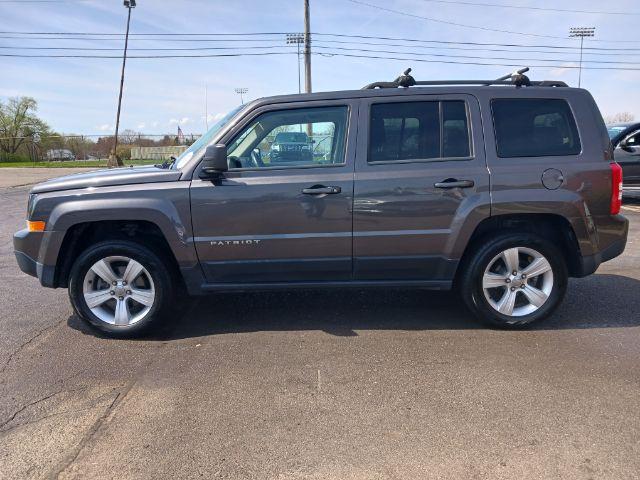 2015 Granite Crystal Met CC Jeep Patriot Latitude 4WD (1C4NJRFB8FD) with an 2.4L L4 DOHC 16V engine, located at 1951 S Dayton Lakeview Rd., New Carlisle, OH, 45344, (937) 908-9800, 39.890999, -84.050255 - Photo #4