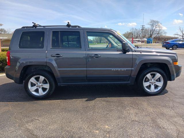 2015 Granite Crystal Met CC Jeep Patriot Latitude 4WD (1C4NJRFB8FD) with an 2.4L L4 DOHC 16V engine, located at 1951 S Dayton Lakeview Rd., New Carlisle, OH, 45344, (937) 908-9800, 39.890999, -84.050255 - Photo #6