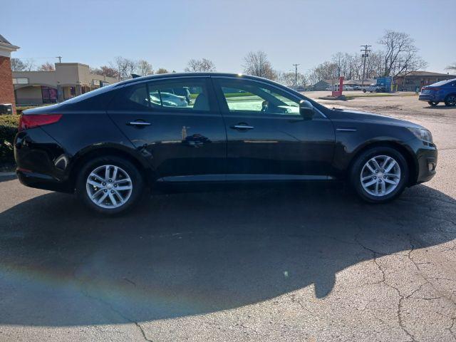 2013 Ebony Black Kia Optima LX AT (5XXGM4A7XDG) with an 2.4L L4 DOHC 16V engine, 6-Speed Automatic transmission, located at 1230 East Main St, Xenia, OH, 45385, (937) 908-9800, 39.688026, -83.910172 - Photo #6