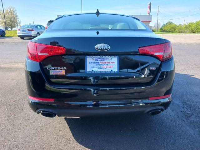 2013 Ebony Black Kia Optima LX AT (5XXGM4A7XDG) with an 2.4L L4 DOHC 16V engine, 6-Speed Automatic transmission, located at 1230 East Main St, Xenia, OH, 45385, (937) 908-9800, 39.688026, -83.910172 - Photo #10