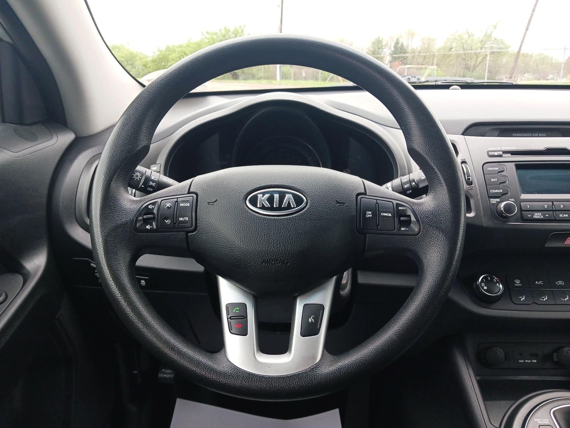 2012 Bright Silver Kia Sportage LX AWD (KNDPBCA29C7) with an 2.4L V6 DOHC 24V engine, 6-Speed Automatic transmission, located at 1951 S Dayton Lakeview Rd., New Carlisle, OH, 45344, (937) 908-9800, 39.890999, -84.050255 - Photo #15