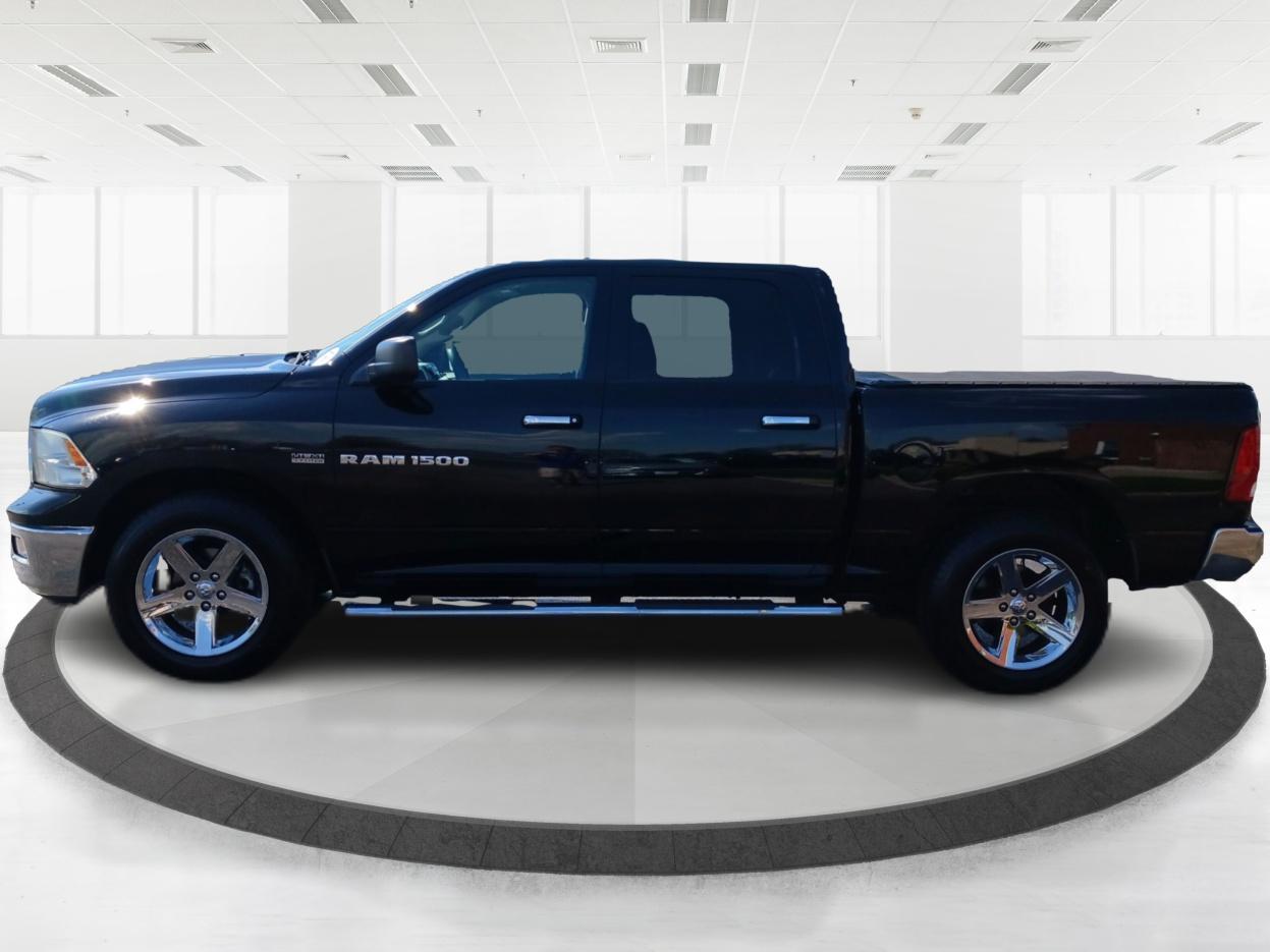 2012 Black RAM 1500 SLT Crew Cab 4WD (1C6RD7LT1CS) with an 5.7L V8 OHV 16V engine, 6-Speed Automatic transmission, located at 1230 East Main St, Xenia, OH, 45385, (937) 908-9800, 39.688026, -83.910172 - Photo #5