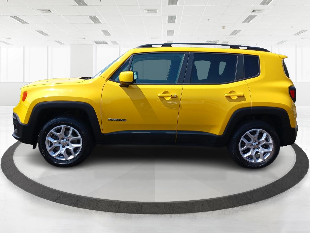 2017 Solar Yellow Jeep Renegade Latitude 4WD (ZACCJBBB8HP) with an 2.4L L4 DOHC 16V engine, 6-Speed Manual transmission, located at 1230 East Main St, Xenia, OH, 45385, (937) 908-9800, 39.688026, -83.910172 - Photo #5