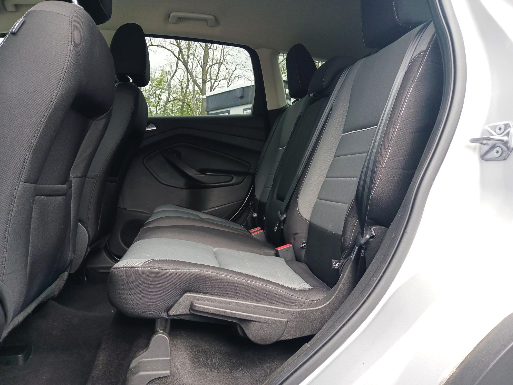 2015 Ingot Silver Metallic Ford Escape SE FWD (1FMCU0G78FU) with an 2.5L L4 DOHC 16V engine, 6-Speed Automatic transmission, located at 1951 S Dayton Lakeview Rd., New Carlisle, OH, 45344, (937) 908-9800, 39.890999, -84.050255 - Photo #9