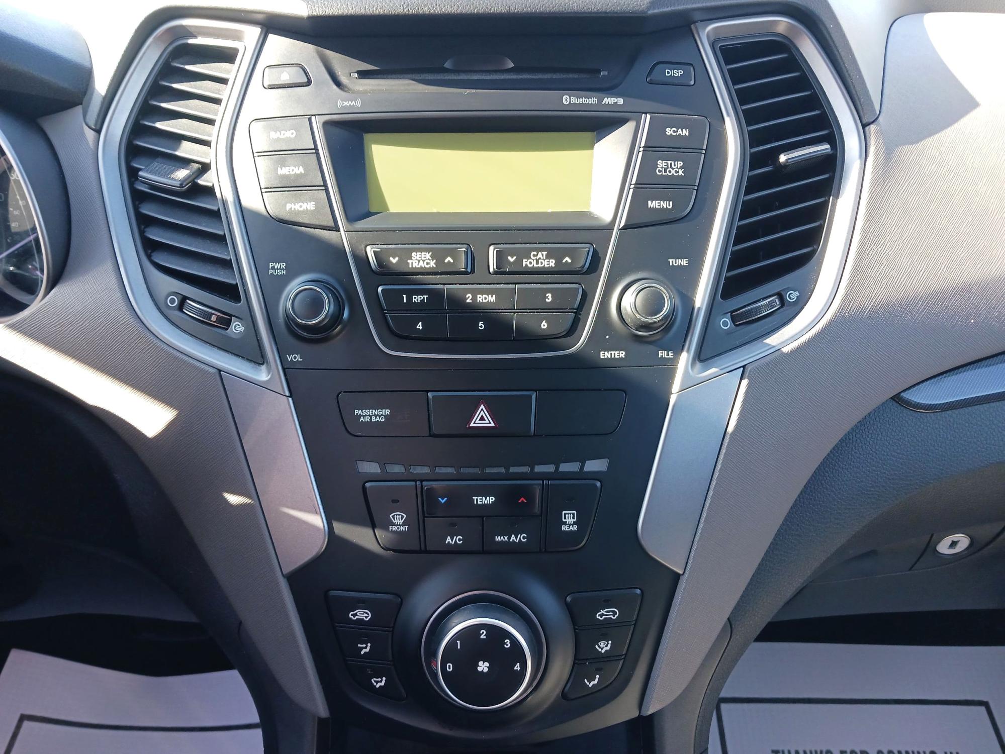 2013 Frost White Pearl Hyundai Santa Fe Sport 2.4 AWD (5XYZTDLB7DG) with an 2.4L L4 DOHC 16V engine, 6-Speed Automatic transmission, located at 4508 South Dixie Dr, Moraine, OH, 45439, (937) 908-9800, 39.689976, -84.218452 - Photo #12
