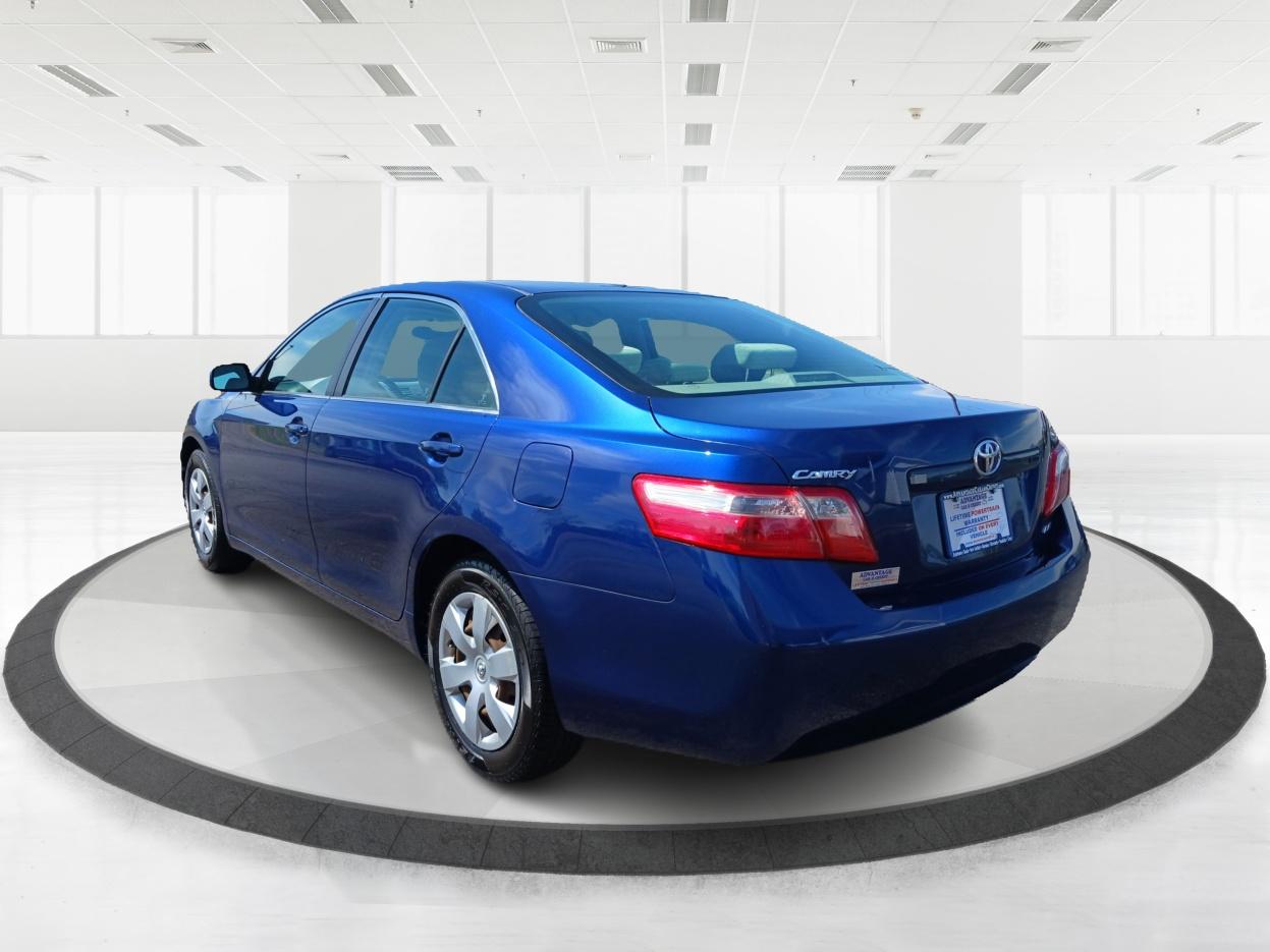 2009 Blue Ribbon Metallic Toyota Camry LE 5-Spd AT (4T4BE46K49R) with an 2.4L L4 DOHC 16V engine, 5-Speed Automatic transmission, located at 1230 East Main St, Xenia, OH, 45385, (937) 908-9800, 39.688026, -83.910172 - Photo #4