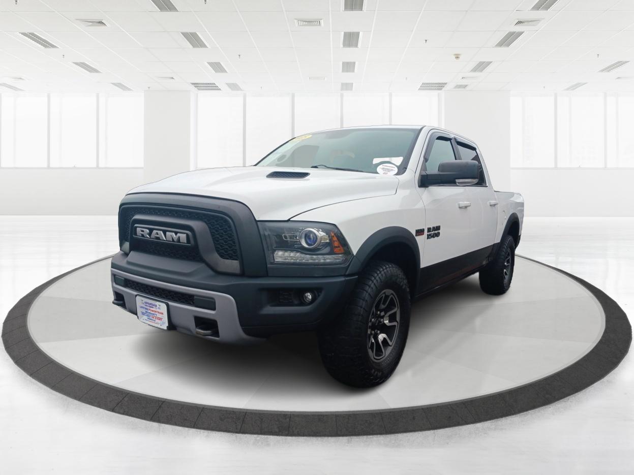 2015 White RAM 1500 Rebel Crew Cab SWB 4WD (1C6RR7YT7FS) with an 5.7L V8 OHV 16V engine, 8-Speed Automatic transmission, located at 1230 East Main St, Xenia, OH, 45385, (937) 908-9800, 39.688026, -83.910172 - Photo #7