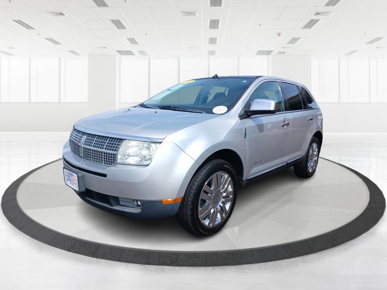 2010 Ingot Silver Metallic Lincoln MKX AWD (2LMDJ8JC0AB) with an 3.5L V6 DOHC 24V engine, 6-Speed Automatic transmission, located at 401 Woodman Dr, Riverside, OH, 45431, (937) 908-9800, 39.760899, -84.123421 - Photo #7