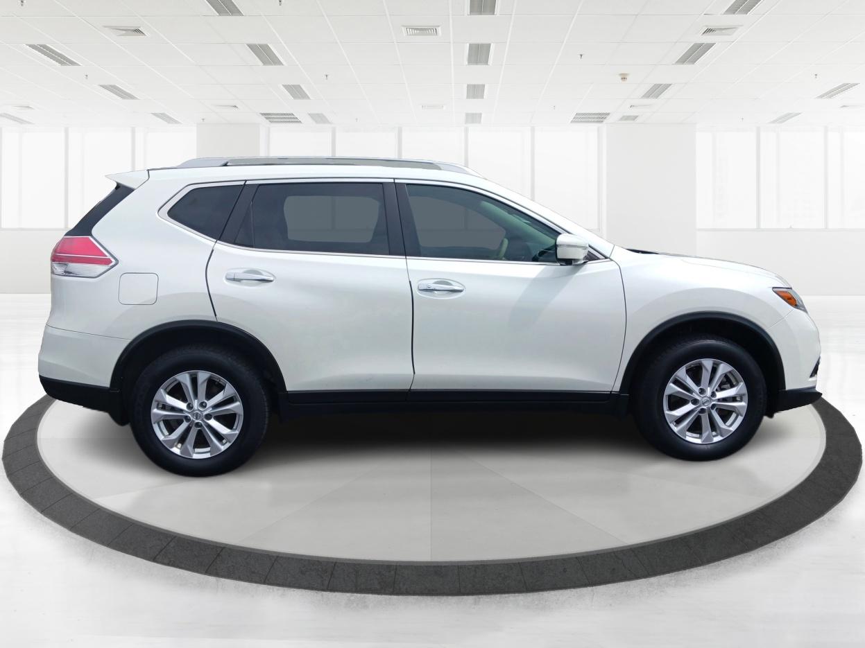 2015 Pearl White Nissan Rogue SV AWD (5N1AT2MK1FC) with an 2.5L L4 DOHC 16V engine, Continuously Variable Transmission transmission, located at 401 Woodman Dr, Riverside, OH, 45431, (937) 908-9800, 39.760899, -84.123421 - Photo #1