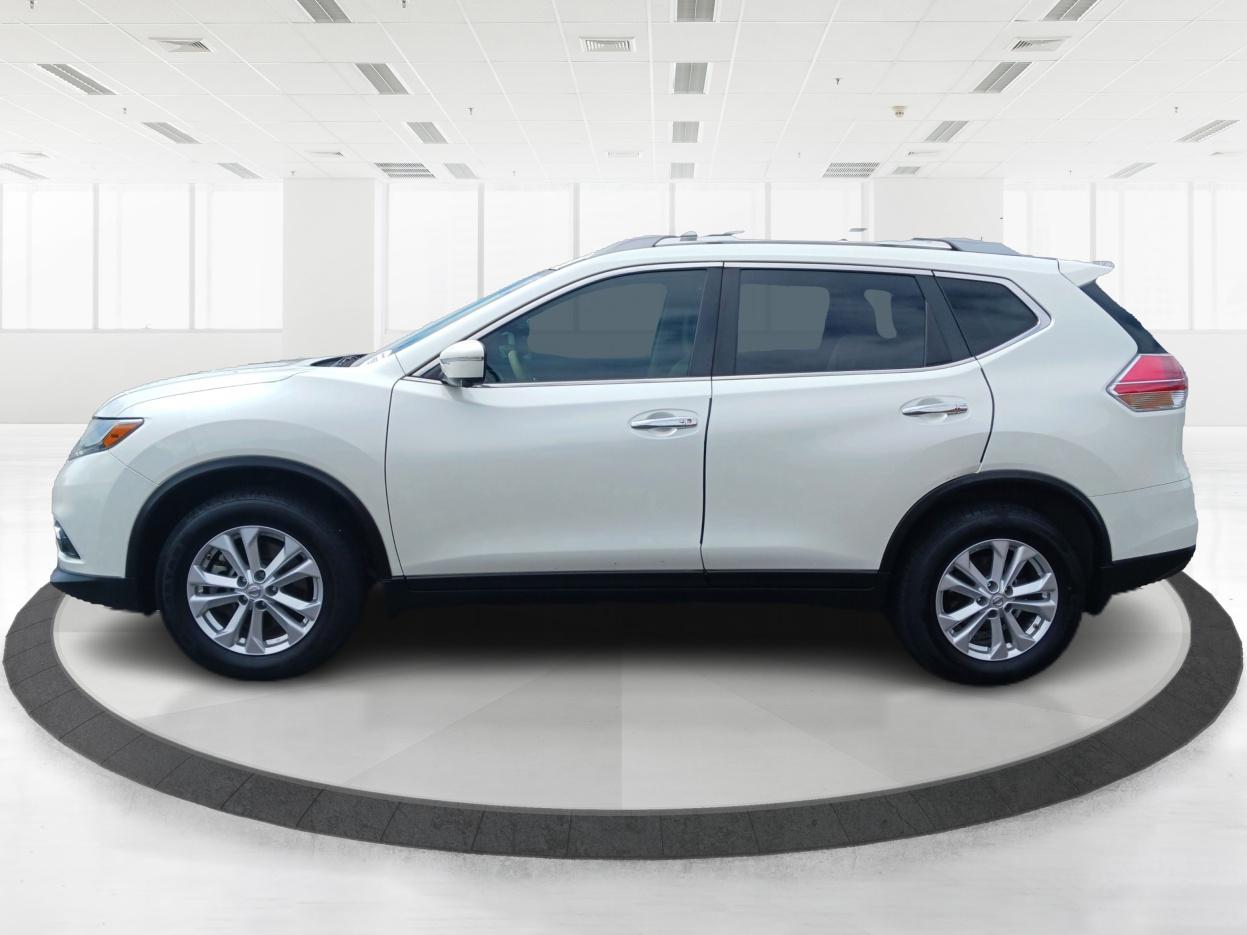2015 Pearl White Nissan Rogue SV AWD (5N1AT2MK1FC) with an 2.5L L4 DOHC 16V engine, Continuously Variable Transmission transmission, located at 1099 N County Rd 25A , Troy, OH, 45373, (937) 908-9800, 40.057079, -84.212883 - Photo #5