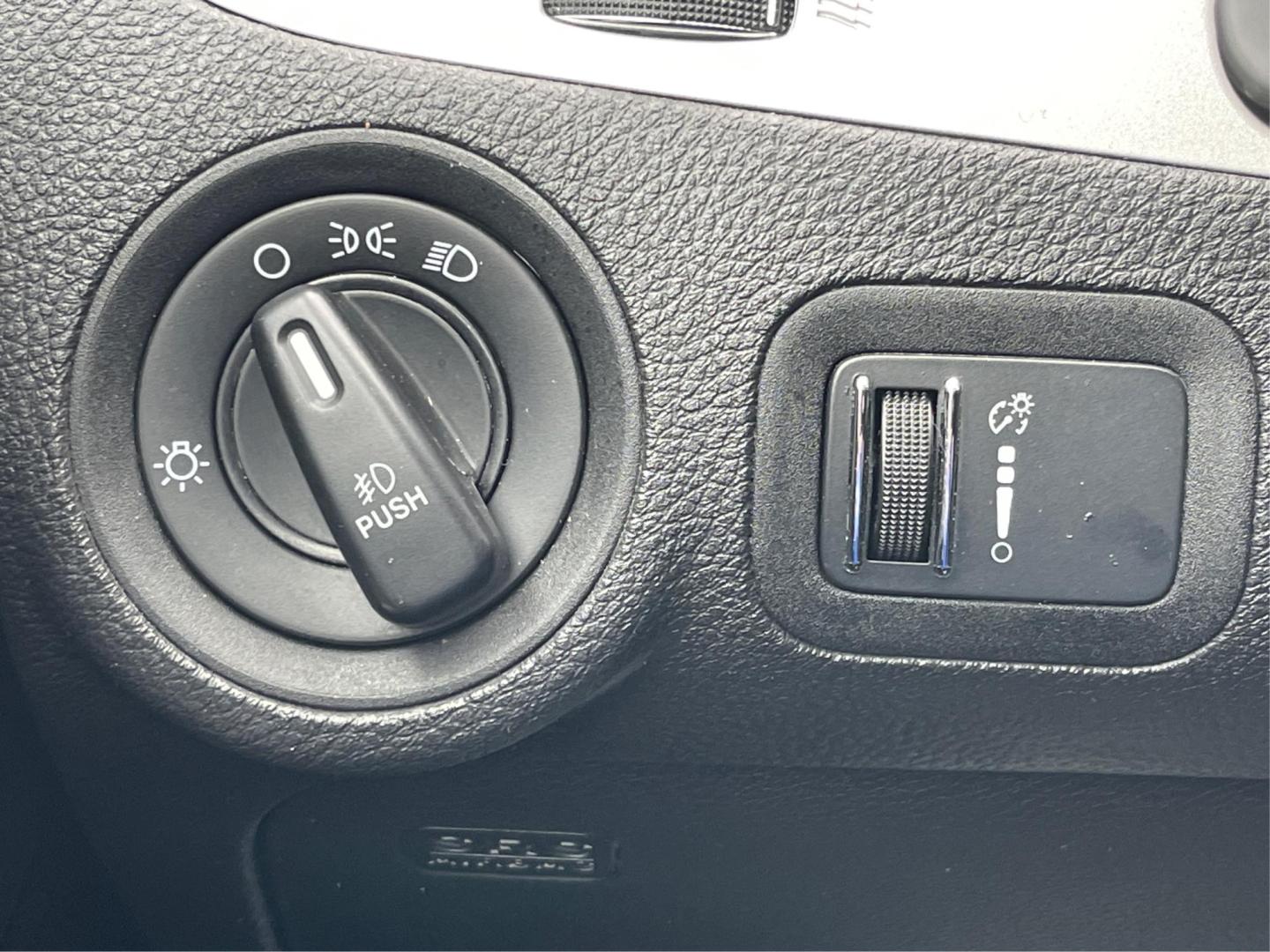 2016 Granite Crystal Metallic Clear Coat Dodge Journey Crossroad FWD (3C4PDCGBXGT) with an 2.4L L4 DOHC 16V engine, 4-Speed Automatic transmission, located at 1951 S Dayton Lakeview Rd., New Carlisle, OH, 45344, (937) 908-9800, 39.890999, -84.050255 - Photo#16