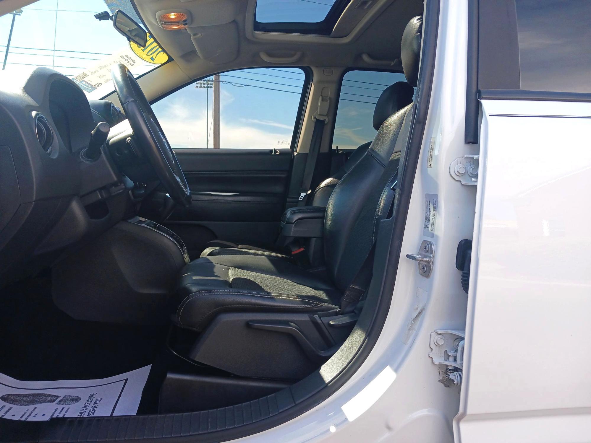 2015 Bright White Clear Coat Jeep Compass Latitude 4WD (1C4NJDEB5FD) with an 2.4L L4 DOHC 16V engine, 6-Speed Automatic transmission, located at 1230 East Main St, Xenia, OH, 45385, (937) 908-9800, 39.688026, -83.910172 - Photo #8