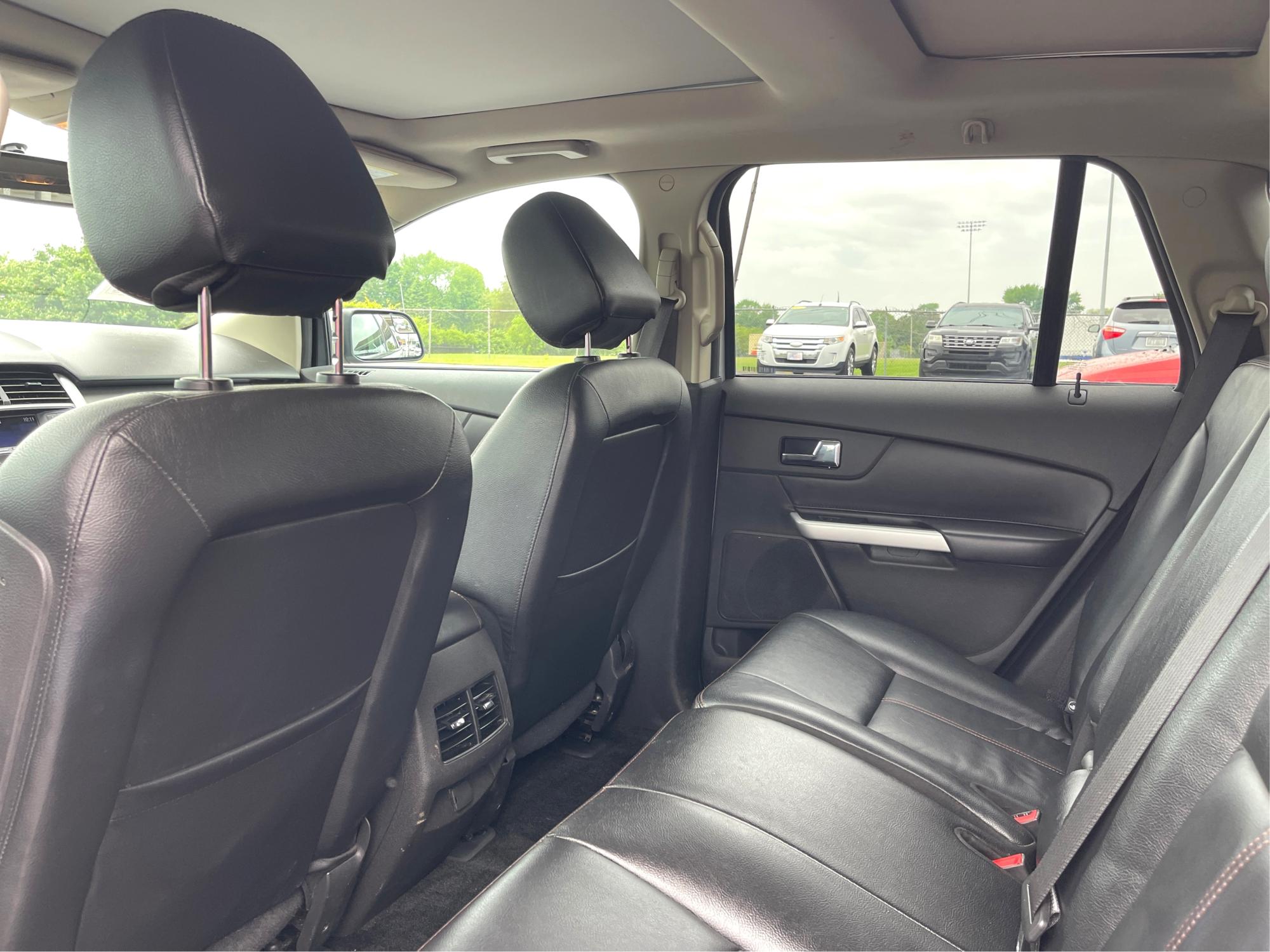 2013 Ingot Silver Metallic Ford Edge SEL FWD (2FMDK3JCXDB) with an 3.5L V6 DOHC 24V engine, 6-Speed Automatic transmission, located at 401 Woodman Dr, Riverside, OH, 45431, (937) 908-9800, 39.760899, -84.123421 - Photo #9