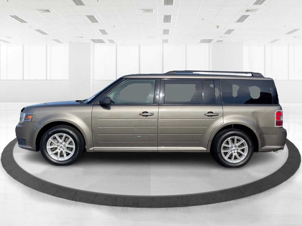 2014 Ginger Ale Metallic Ford Flex SE FWD (2FMGK5B8XEB) with an 3.5L V6 DOHC 24V engine, 6-Speed Automatic Overdrive transmission, located at 4508 South Dixie Dr, Moraine, OH, 45439, (937) 908-9800, 39.689976, -84.218452 - Photo #5