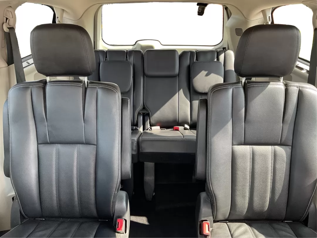 2013 Chrysler Town and Country Touring-L (2C4RC1CG5DR) with an Pentastar 3.6L V-6 DOHC engine, located at 1099 N County Rd 25A , Troy, OH, 45373, (937) 908-9800, 40.057079, -84.212883 - Photo#14