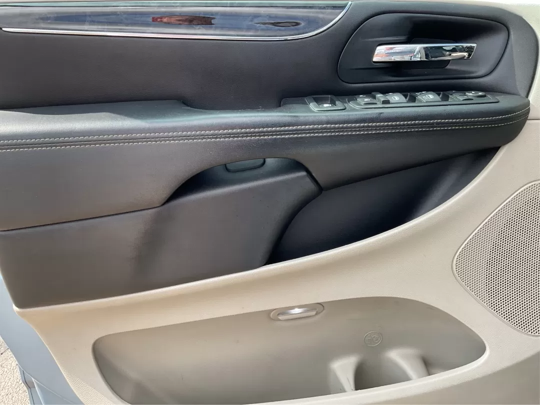 2013 Chrysler Town and Country Touring-L (2C4RC1CG5DR) with an Pentastar 3.6L V-6 DOHC engine, located at 1099 N County Rd 25A , Troy, OH, 45373, (937) 908-9800, 40.057079, -84.212883 - Photo#19