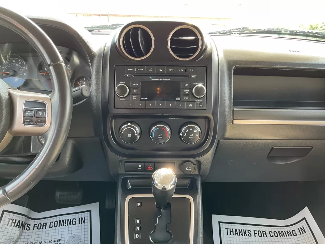 2013 Chrysler Town and Country Touring-L (2C4RC1CG5DR) with an Pentastar 3.6L V-6 DOHC engine, located at 1099 N County Rd 25A , Troy, OH, 45373, (937) 908-9800, 40.057041, -84.215462 - Photo#12