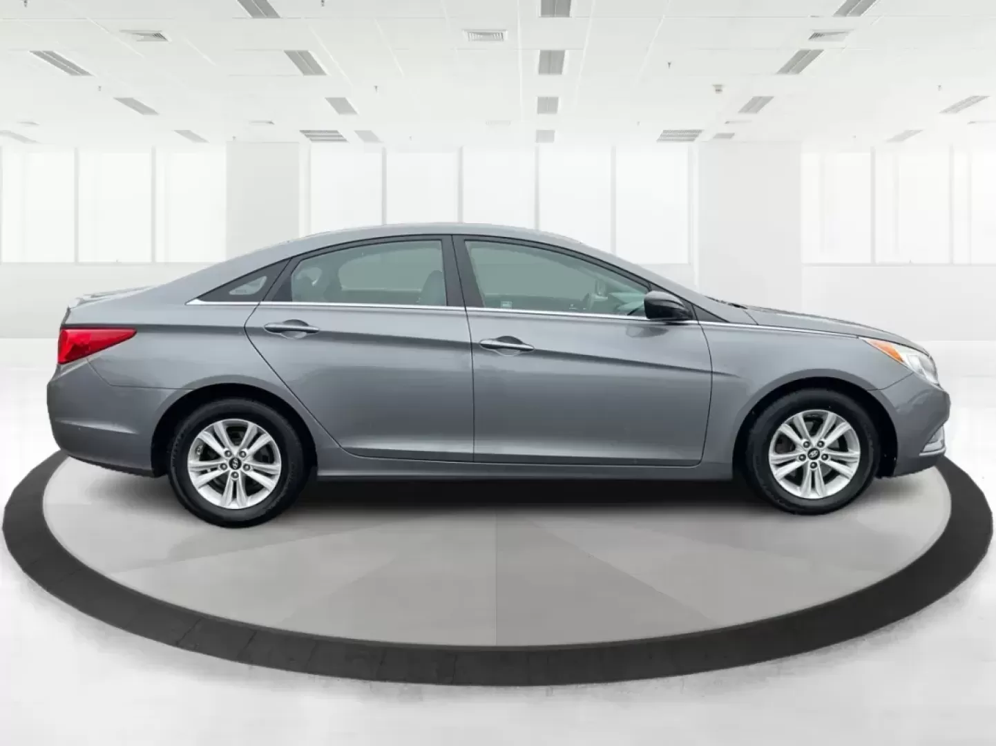 2013 Gray Hyundai Sonata GLS (5NPEB4AC5DH) with an 2.4L L4 DOHC 16V engine, 6-Speed Automatic transmission, located at 8750 N County Rd 25A, Piqua, OH, 45356, (937) 908-9800, 40.164391, -84.232513 - 2013 Hyundai Sonata GLS - Photo#1