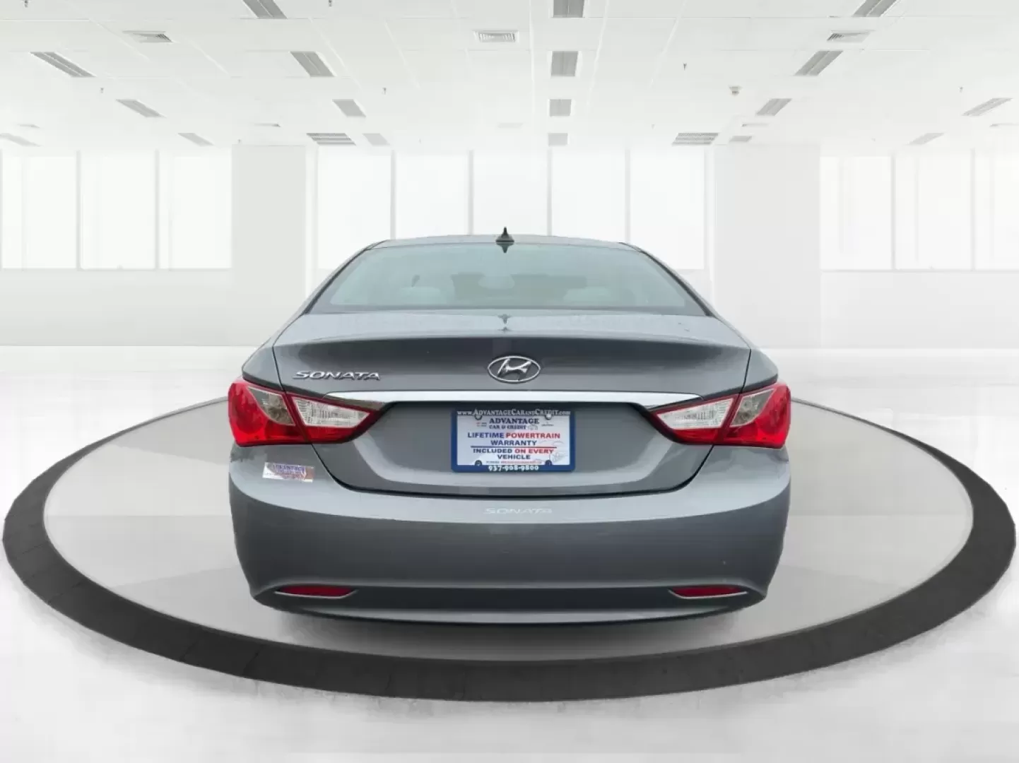 2013 Gray Hyundai Sonata GLS (5NPEB4AC5DH) with an 2.4L L4 DOHC 16V engine, 6-Speed Automatic transmission, located at 8750 N County Rd 25A, Piqua, OH, 45356, (937) 908-9800, 40.164391, -84.232513 - 2013 Hyundai Sonata GLS - Photo#3