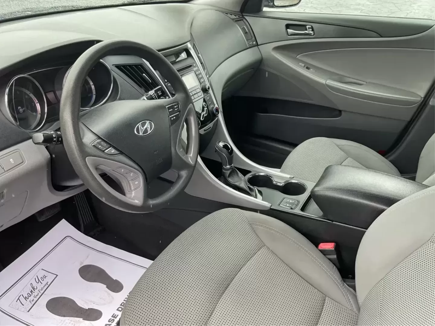 2013 Gray Hyundai Sonata GLS (5NPEB4AC5DH) with an 2.4L L4 DOHC 16V engine, 6-Speed Automatic transmission, located at 8750 N County Rd 25A, Piqua, OH, 45356, (937) 908-9800, 40.164391, -84.232513 - 2013 Hyundai Sonata GLS - Photo#8