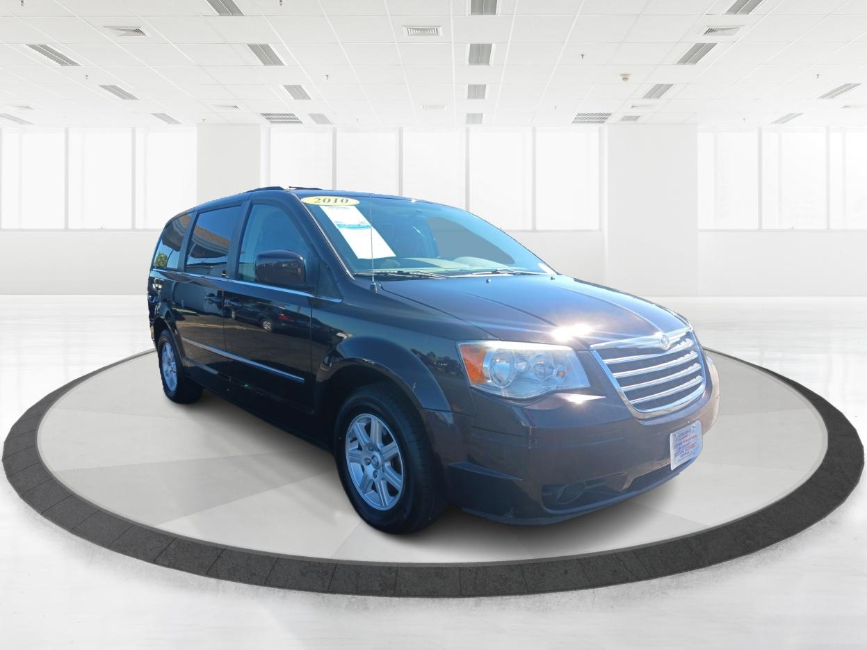 photo of 2010 Chrysler Town  and  Country