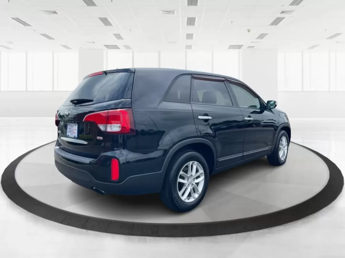 2015 Kia Sorento LX (5XYKT3A60FG) with an 2.4L I-4 gasoline direct injection engine, located at 880 E. National Road, Vandalia, OH, 45377, (937) 908-9800, 39.891918, -84.183594 - ### Discover Adventure with the 2015 Kia Sorento LX - Your Perfect Family SUV!<br /> <br /> Are you seeking the ideal vehicle for weekend getaways or daily commutes? Look no further! The 2015 Kia Sorento LX is the perfect SUV for growing families and adventure-seekers alike. With its spacious interi - Photo#2