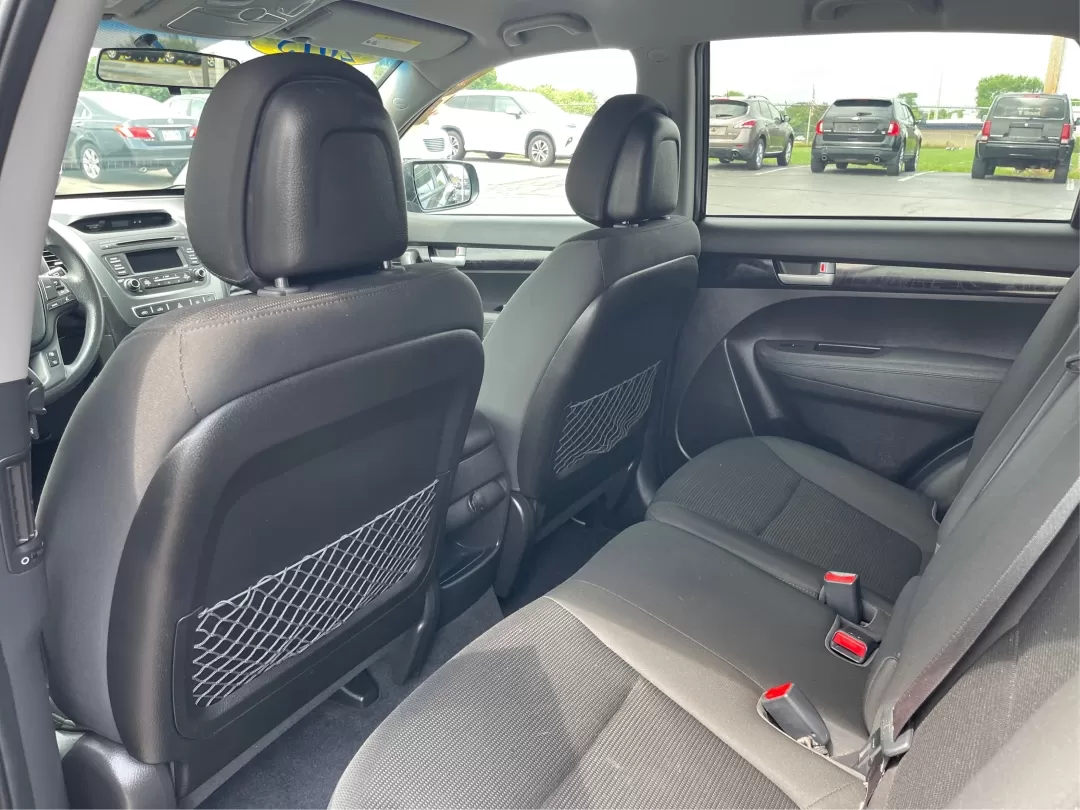 2015 Kia Sorento LX (5XYKT3A60FG) with an 2.4L I-4 gasoline direct injection engine, located at 880 E. National Road, Vandalia, OH, 45377, (937) 908-9800, 39.891918, -84.183594 - Photo#10