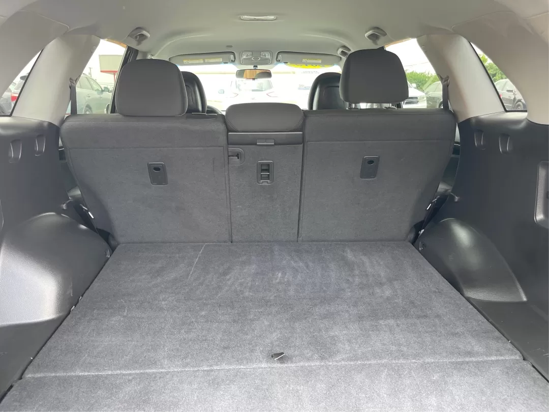 2015 Kia Sorento LX (5XYKT3A60FG) with an 2.4L I-4 gasoline direct injection engine, located at 880 E. National Road, Vandalia, OH, 45377, (937) 908-9800, 39.891918, -84.183594 - Photo#12