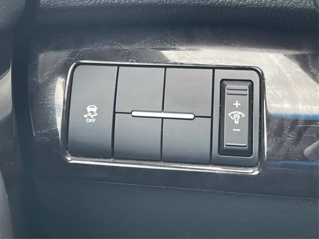 2015 Kia Sorento LX (5XYKT3A60FG) with an 2.4L I-4 gasoline direct injection engine, located at 880 E. National Road, Vandalia, OH, 45377, (937) 908-9800, 39.891918, -84.183594 - Photo#17