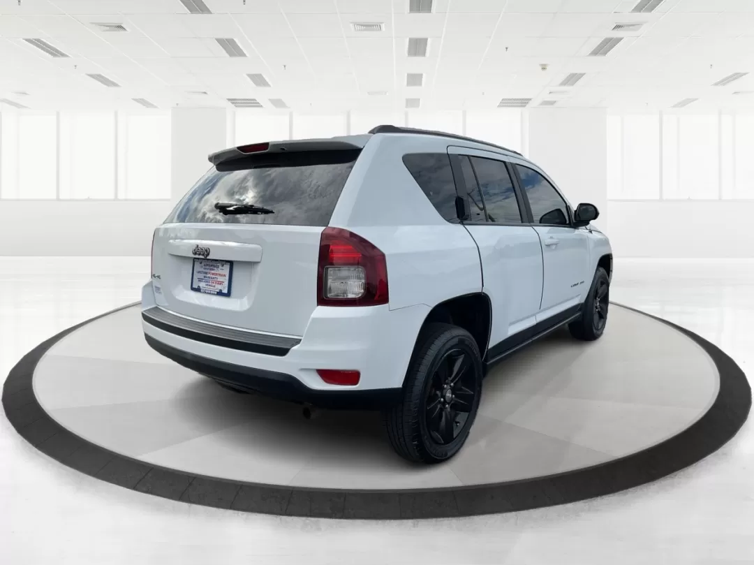 2015 Jeep Compass Sport (1C4NJDBB6FD) with an 2.4L I-4 DOHC engine, located at 880 E. National Road, Vandalia, OH, 45377, (937) 908-9800, 39.891918, -84.183594 - Photo#2