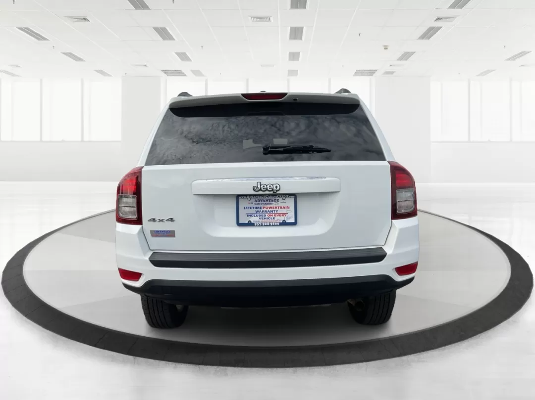2015 Jeep Compass Sport (1C4NJDBB6FD) with an 2.4L I-4 DOHC engine, located at 880 E. National Road, Vandalia, OH, 45377, (937) 908-9800, 39.891918, -84.183594 - Photo#3