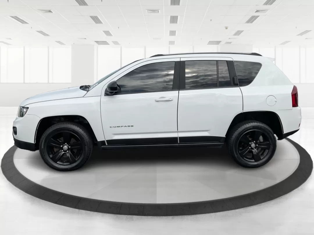 2015 Jeep Compass Sport (1C4NJDBB6FD) with an 2.4L I-4 DOHC engine, located at 880 E. National Road, Vandalia, OH, 45377, (937) 908-9800, 39.891918, -84.183594 - Photo#5