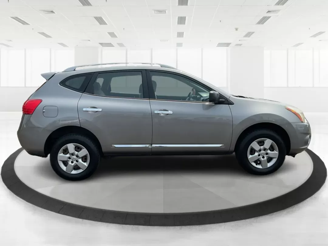 2014 Platinum Graphite Nissan Rogue Select S AWD (JN8AS5MV4EW) with an 2.5L L4 DOHC 16V engine, Continuously Variable Transmission transmission, located at 4508 South Dixie Dr, Moraine, OH, 45439, (937) 908-9800, 39.689976, -84.218452 - Photo#1