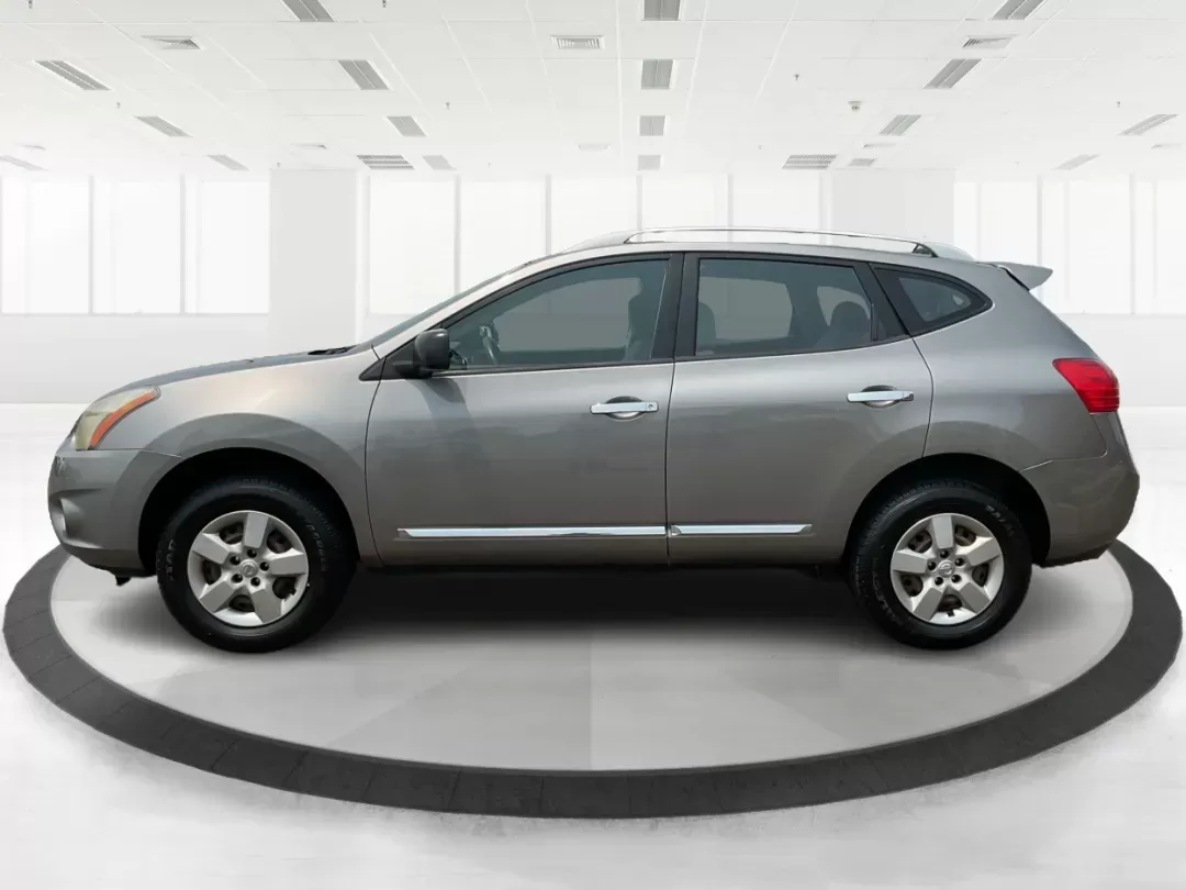 2014 Platinum Graphite Nissan Rogue Select S AWD (JN8AS5MV4EW) with an 2.5L L4 DOHC 16V engine, Continuously Variable Transmission transmission, located at 4508 South Dixie Dr, Moraine, OH, 45439, (937) 908-9800, 39.689976, -84.218452 - Photo#5