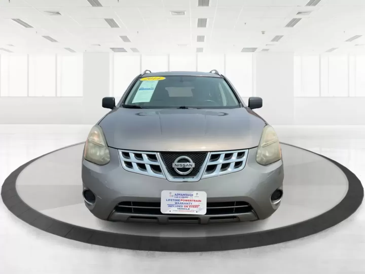 2014 Platinum Graphite Nissan Rogue Select S AWD (JN8AS5MV4EW) with an 2.5L L4 DOHC 16V engine, Continuously Variable Transmission transmission, located at 4508 South Dixie Dr, Moraine, OH, 45439, (937) 908-9800, 39.689976, -84.218452 - 2014 Nissan Rogue Select S AWD - Photo#6