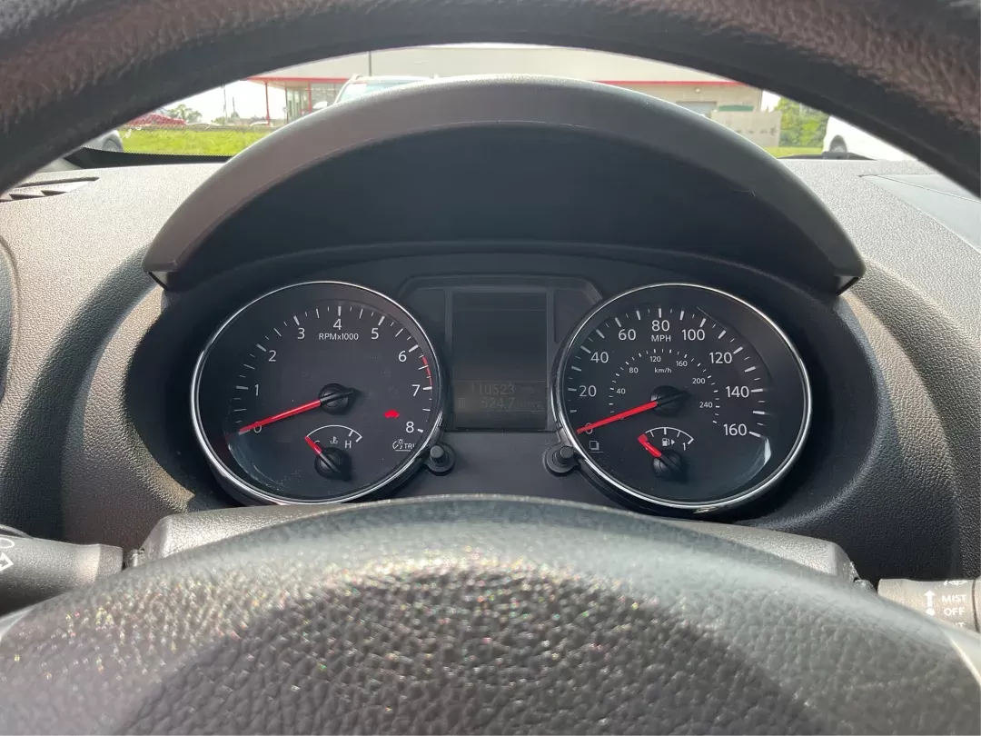 2014 Platinum Graphite Nissan Rogue Select S AWD (JN8AS5MV4EW) with an 2.5L L4 DOHC 16V engine, Continuously Variable Transmission transmission, located at 4508 South Dixie Dr, Moraine, OH, 45439, (937) 908-9800, 39.689976, -84.218452 - Photo#14