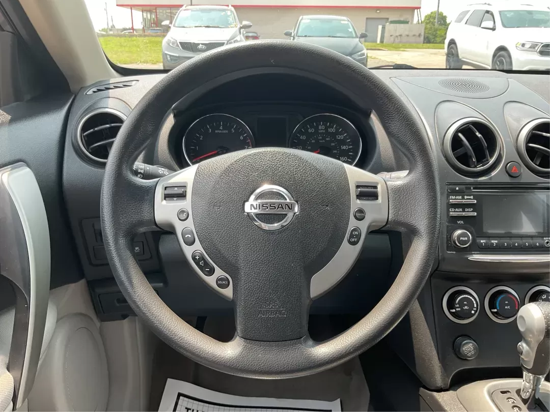 2014 Platinum Graphite Nissan Rogue Select S AWD (JN8AS5MV4EW) with an 2.5L L4 DOHC 16V engine, Continuously Variable Transmission transmission, located at 4508 South Dixie Dr, Moraine, OH, 45439, (937) 908-9800, 39.689976, -84.218452 - Photo#15