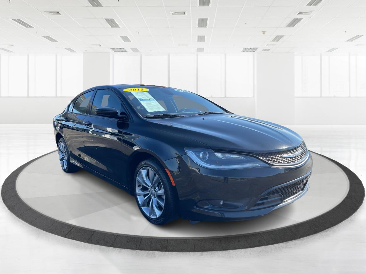 photo of 2015 Chrysler 200