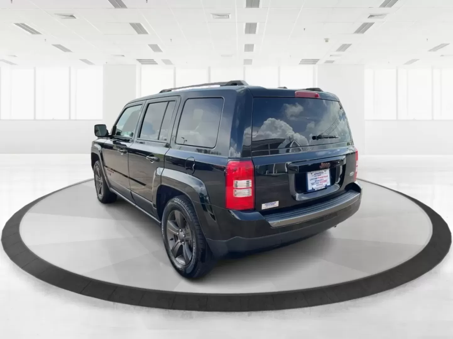 2016 Jeep Patriot 75th Anniversary (1C4NJPBBXGD) with an 2.4L I-4 DOHC engine, located at 880 E. National Road, Vandalia, OH, 45377, (937) 908-9800, 39.891918, -84.183594 - **Discover Your Next Adventure with the 2016 Jeep Patriot 75th Anniversary Edition!**<br /> <br /> Are you ready to embark on your next road trip or weekend adventure? The 2016 Jeep Patriot 75th Anniversary Edition is the perfect vehicle for those who crave exploration while enjoying the comforts of - Photo#4
