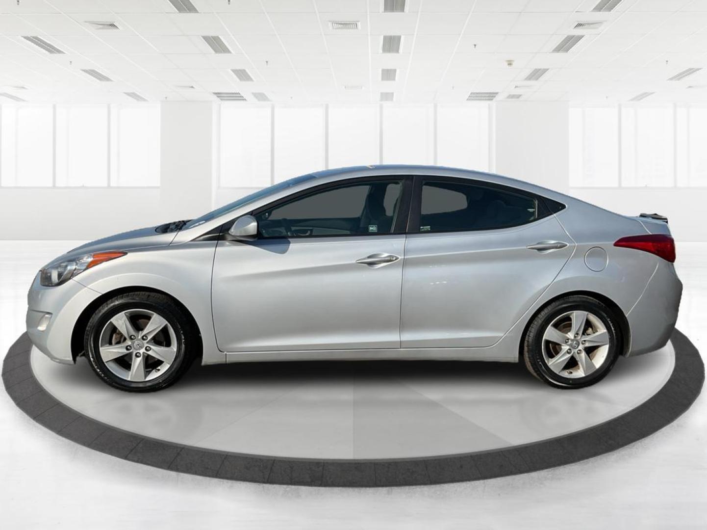 2013 Radiant Silver Metallic Hyundai Elantra GLS A/T (5NPDH4AEXDH) with an 1.8L L4 DOHC 16V engine, 6-Speed Automatic transmission, located at 4508 South Dixie Dr, Moraine, OH, 45439, (937) 908-9800, 39.689976, -84.218452 - Photo#5