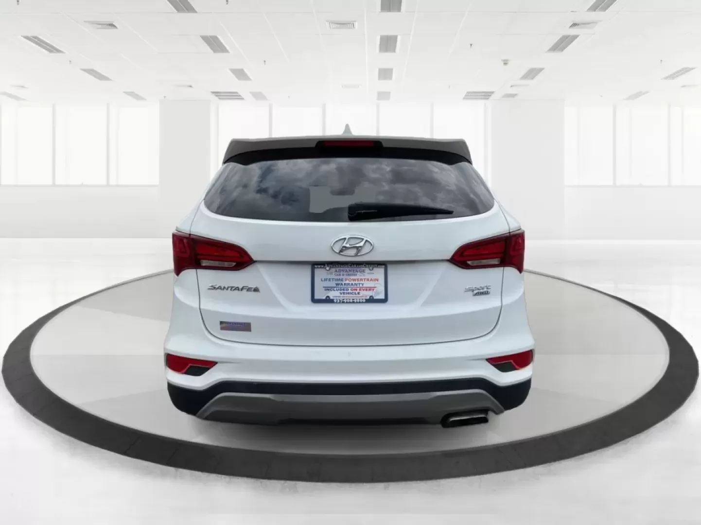 2017 Hyundai Santa Fe 2.4L (5NMZTDLB4HH) with an Theta II 2.4L I-4 gasoline direct injection engine, located at 880 E. National Road, Vandalia, OH, 45377, (937) 908-9800, 39.891918, -84.183594 - **Discover Your Next Adventure with the 2017 Hyundai Santa Fe Sport at Advantage Car and Credit!**<br /> <br /> Are you ready to elevate your lifestyle and embrace the adventures waiting for you? Whether you're a growing family in need of space, a daily commuter looking for comfort, or an outdoor en - Photo#3