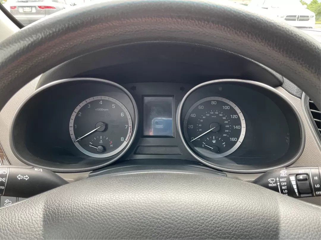 2017 Hyundai Santa Fe 2.4L (5NMZTDLB4HH) with an Theta II 2.4L I-4 gasoline direct injection engine, located at 880 E. National Road, Vandalia, OH, 45377, (937) 908-9800, 39.891918, -84.183594 - Photo#15