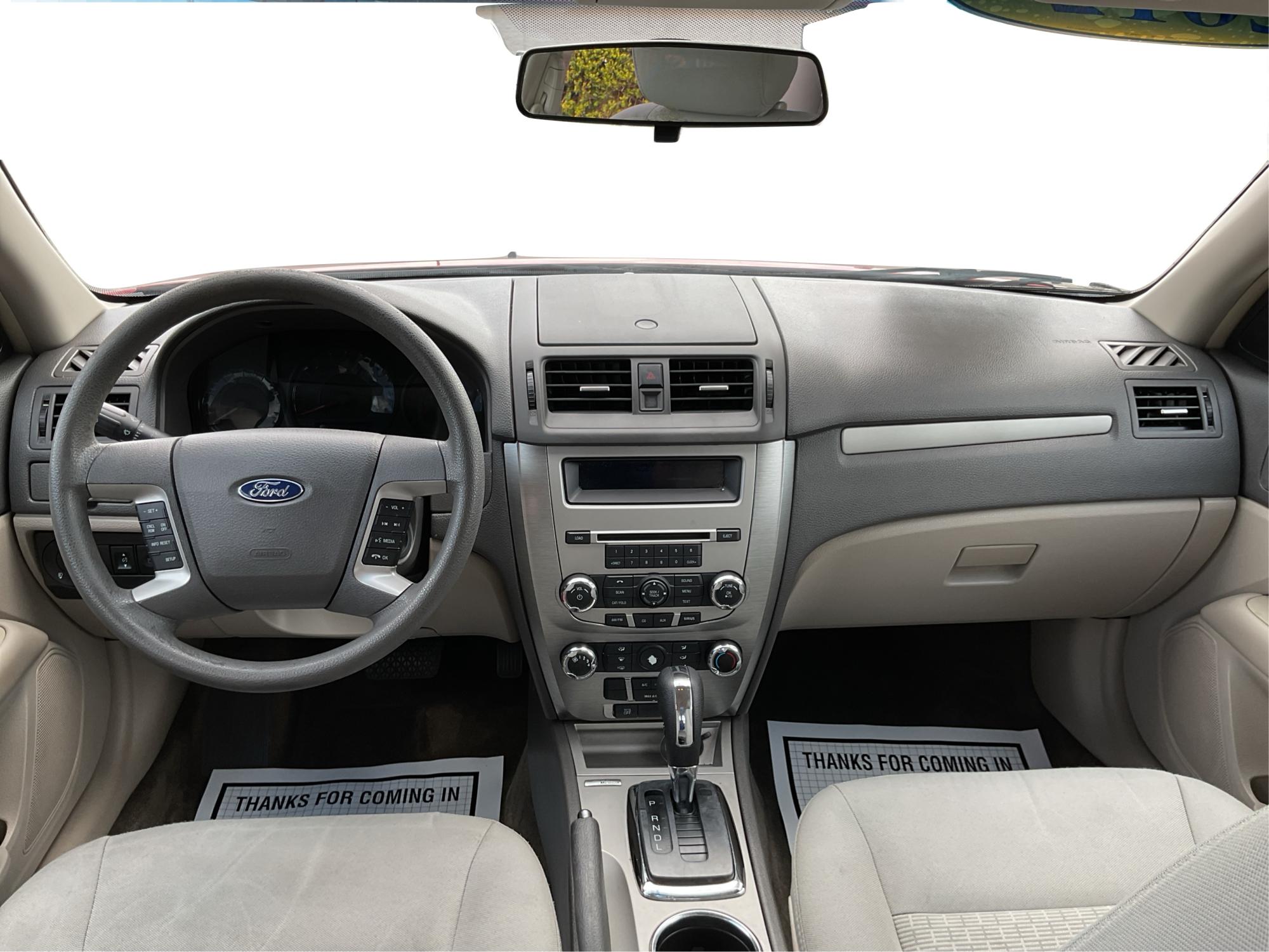 2012 Ford Fusion SE (3FAHP0HA2CR) with an 2.5L L4 DOHC 16V engine, located at 4508 South Dixie Dr, Moraine, OH, 45439, (937) 908-9800, 39.689976, -84.218452 - 2012 Ford Fusion SE - Photo#19