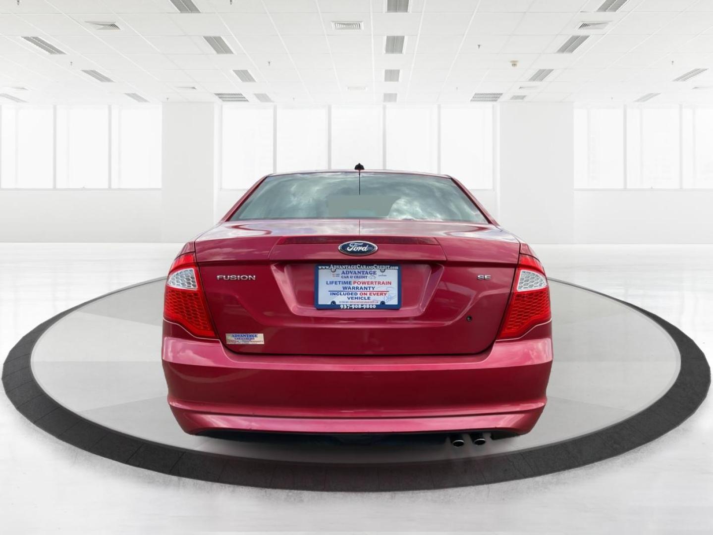2012 Ford Fusion SE (3FAHP0HA2CR) with an 2.5L L4 DOHC 16V engine, located at 4508 South Dixie Dr, Moraine, OH, 45439, (937) 908-9800, 39.689976, -84.218452 - Photo#3