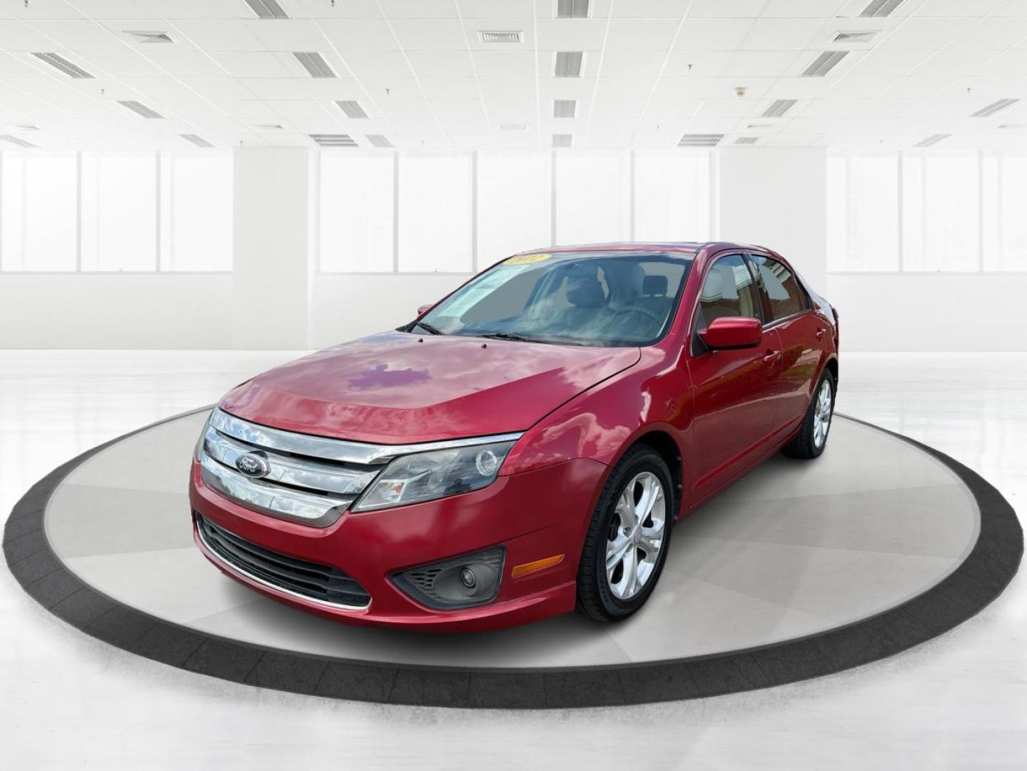 2012 Ford Fusion SE (3FAHP0HA2CR) with an 2.5L L4 DOHC 16V engine, located at 4508 South Dixie Dr, Moraine, OH, 45439, (937) 908-9800, 39.689976, -84.218452 - Photo#7